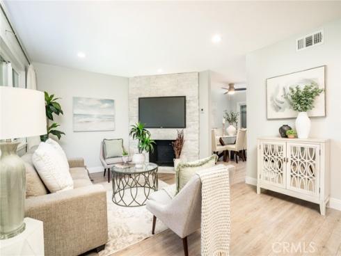 19917  Piccadilly  , Huntington Beach, CA