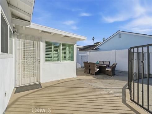 15311 Yorkshire Lane, Huntington Beach, CA