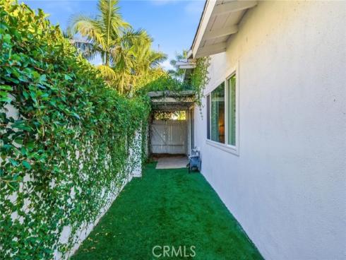 15311 Yorkshire Lane, Huntington Beach, CA