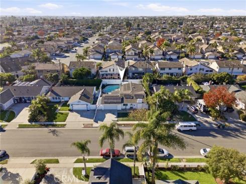 15311 Yorkshire Lane, Huntington Beach, CA