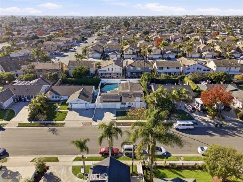 15311 Yorkshire Lane, Huntington Beach, CA