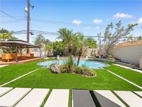 9331 Cape Cod Drive, Huntington Beach, CA