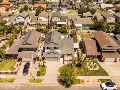 9331 Cape Cod Drive, Huntington Beach, CA