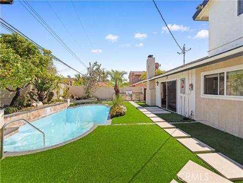 9331 Cape Cod Drive, Huntington Beach, CA