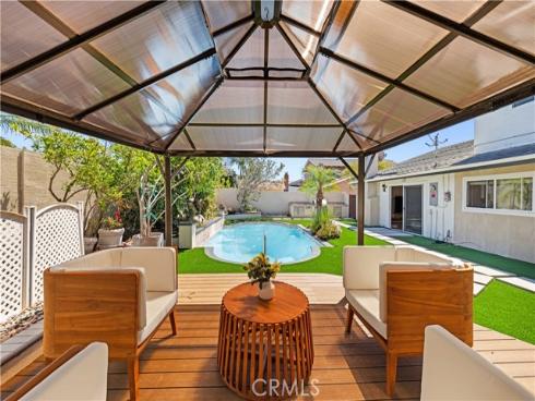 9331 Cape Cod Drive, Huntington Beach, CA