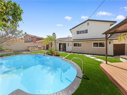 9331 Cape Cod Drive, Huntington Beach, CA