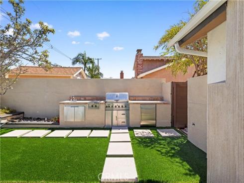 9331 Cape Cod Drive, Huntington Beach, CA