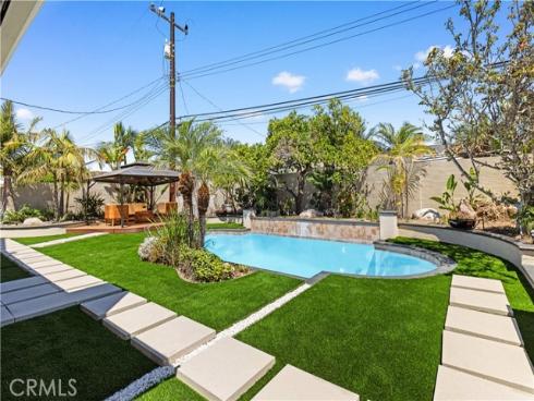 9331 Cape Cod Drive, Huntington Beach, CA