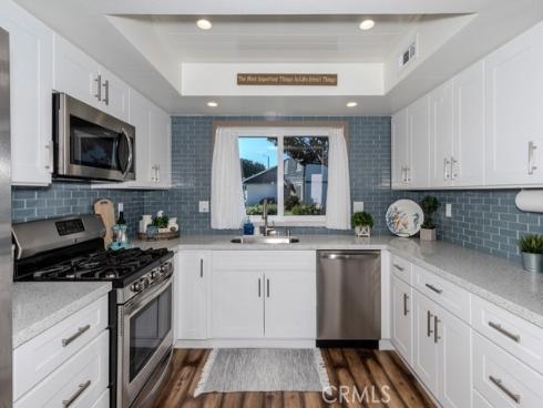 20319 Gardenia , Huntington Beach, CA