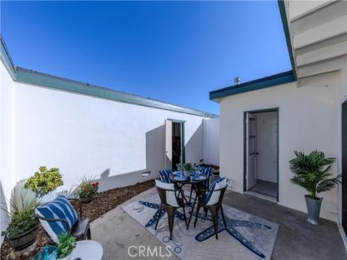 20319 Gardenia , Huntington Beach, CA