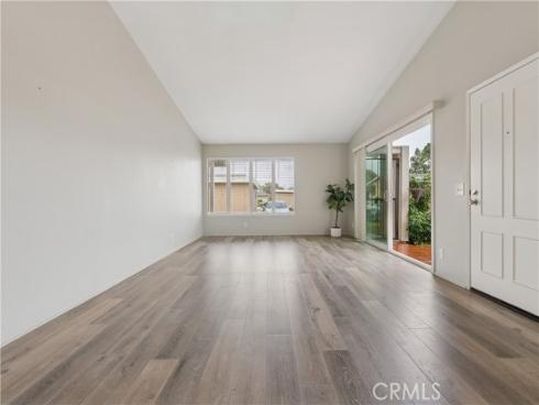 8855 Sutter C-520 Circle, Huntington Beach, CA