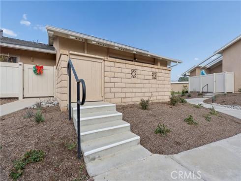 8855 Sutter C-520 Circle, Huntington Beach, CA