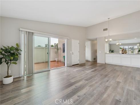 8855 Sutter C-520 Circle, Huntington Beach, CA