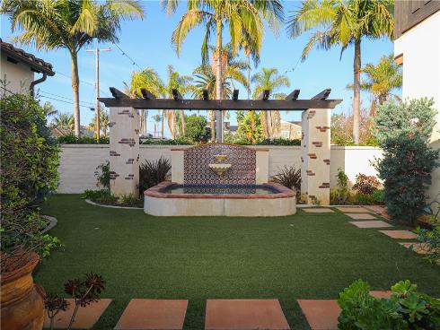 1119 Pine , Huntington Beach, CA