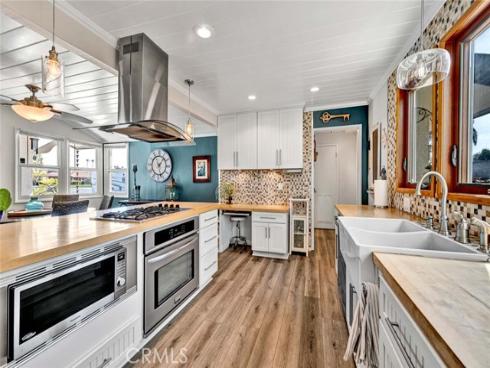 8021 Sterling , Huntington Beach, CA