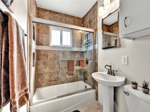 8021 Sterling , Huntington Beach, CA