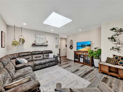 8021 Sterling , Huntington Beach, CA