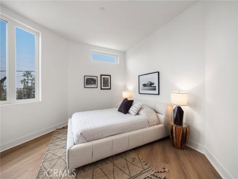 414 Main St 300 , Huntington Beach, CA