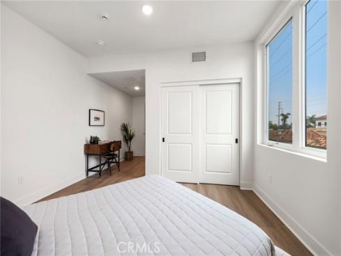 414 Main St 300 , Huntington Beach, CA