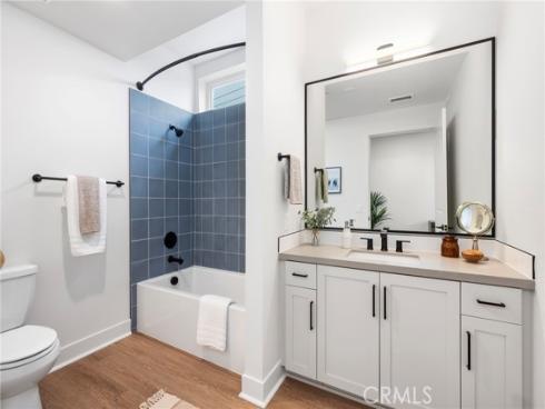 414 Main St 300 , Huntington Beach, CA