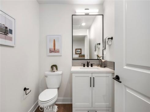 414 Main St 300 , Huntington Beach, CA