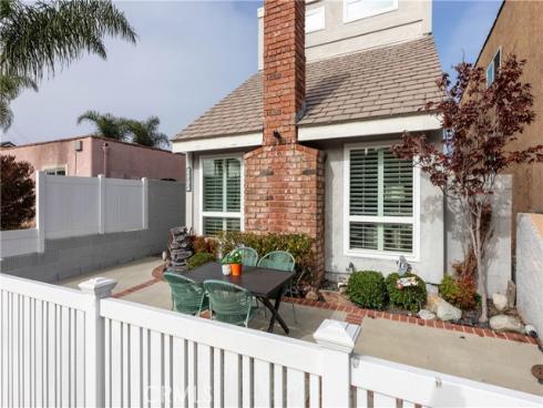 203 Utica Avenue, Huntington Beach, CA
