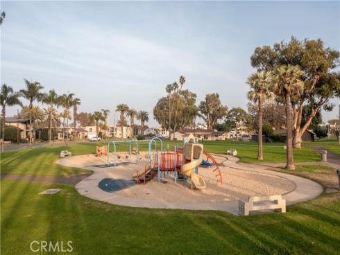 203 Utica Avenue, Huntington Beach, CA