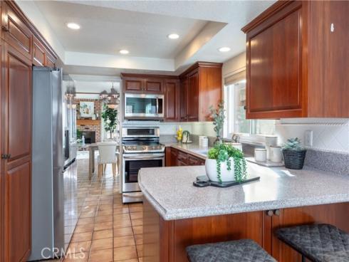 203 Utica Avenue, Huntington Beach, CA