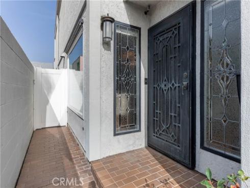 203 Utica Avenue, Huntington Beach, CA