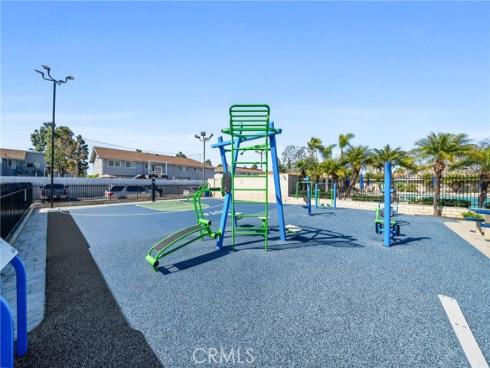 9958 Continental Drive, Huntington Beach, CA