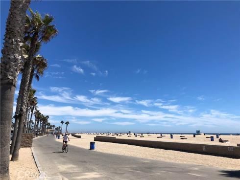 9958 Continental Drive, Huntington Beach, CA