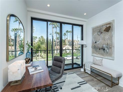 328  3rd  , Huntington Beach, CA