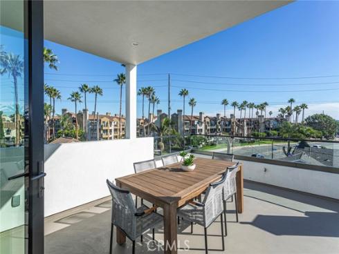 328  3rd  , Huntington Beach, CA
