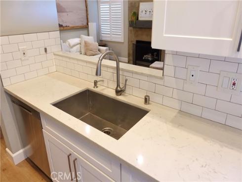 7402  Yellowtail  202  Drive, Huntington Beach, CA