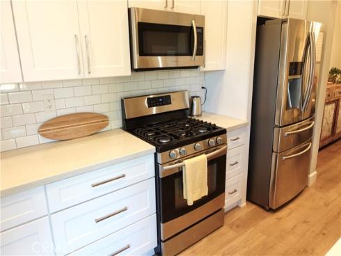 7402  Yellowtail  202  Drive, Huntington Beach, CA