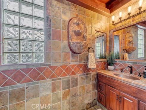 221  Hartford   Avenue, Huntington Beach, CA