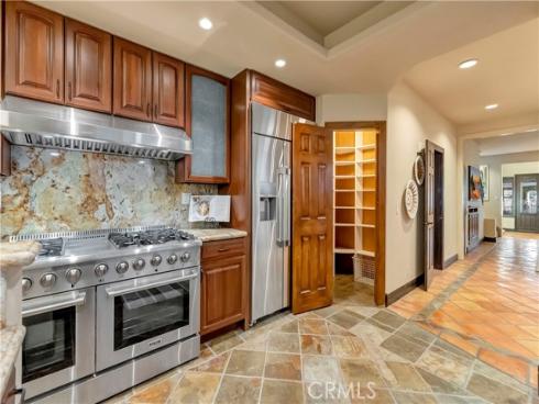 221  Hartford   Avenue, Huntington Beach, CA