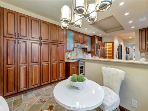 221  Hartford   Avenue, Huntington Beach, CA