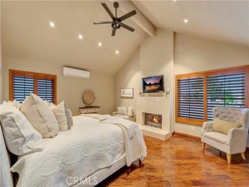 221  Hartford   Avenue, Huntington Beach, CA