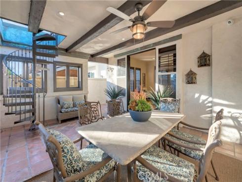 221  Hartford   Avenue, Huntington Beach, CA