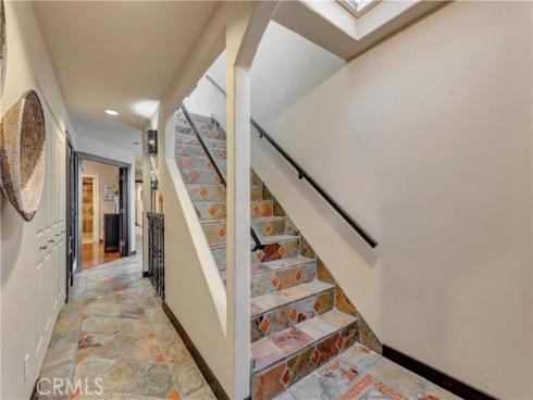 221  Hartford   Avenue, Huntington Beach, CA