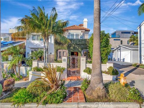 221  Hartford   Avenue, Huntington Beach, CA