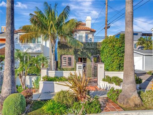 221  Hartford   Avenue, Huntington Beach, CA