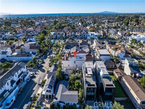 221  Hartford   Avenue, Huntington Beach, CA