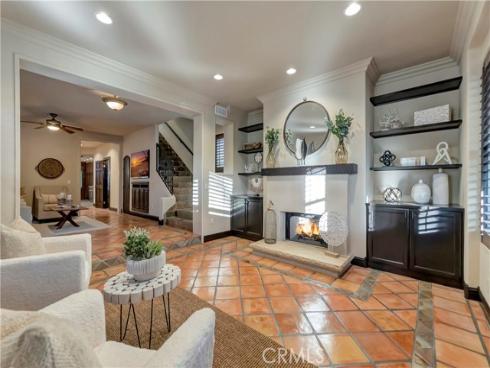 221  Hartford   Avenue, Huntington Beach, CA