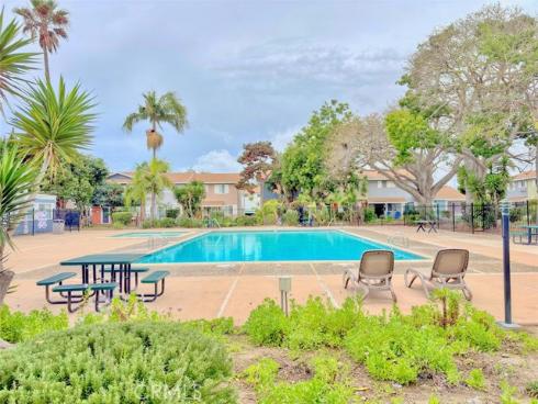 19837  Margate  , Huntington Beach, CA