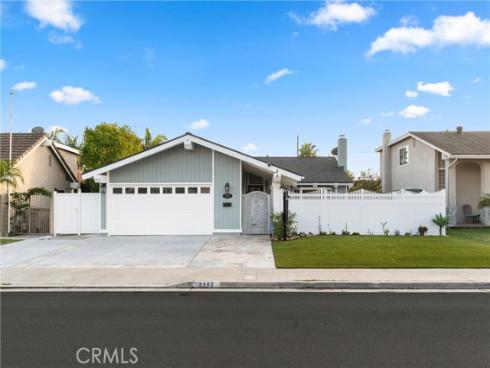8592 Larkport Drive, Huntington Beach, CA