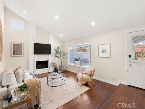 8592 Larkport Drive, Huntington Beach, CA