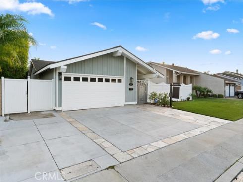 8592 Larkport Drive, Huntington Beach, CA