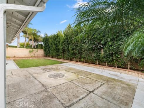 8592 Larkport Drive, Huntington Beach, CA